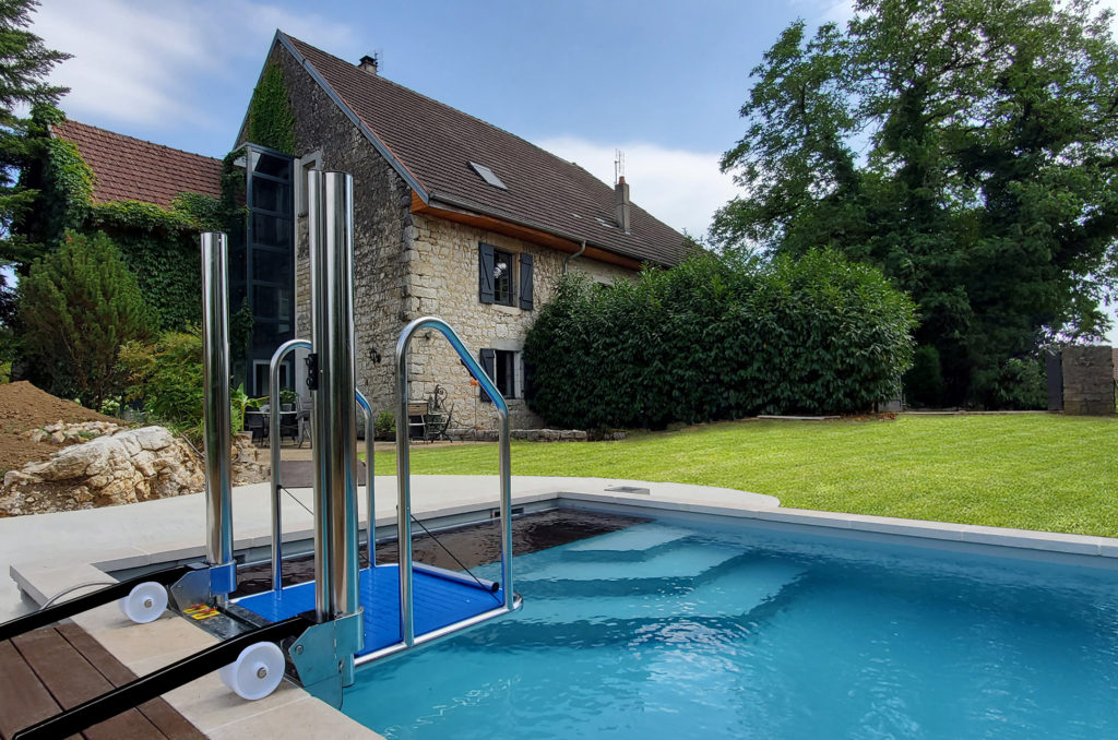 Installation d'ascenseur de piscine BSL CONCEPT LM10-E1 chez un particulier