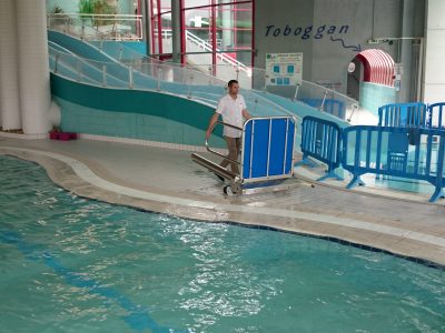 Déplacement facile de l’ascenseur de piscine BSL CONCEPT LM10-E1 Déplacement facile de l'ascenseur de piscine BSL CONCEPT LM10-E1